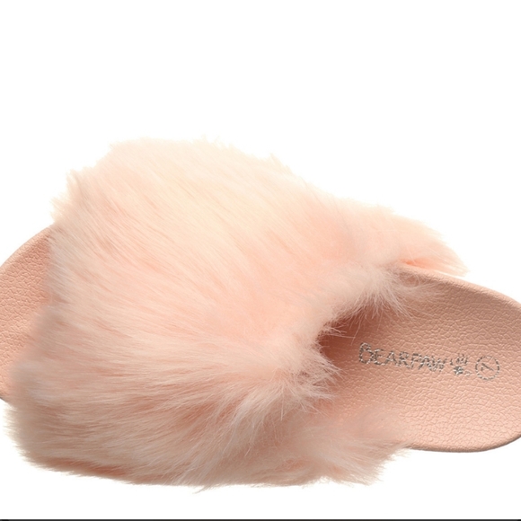 Bearpaw Lucinda Faux Fur Slides - Picture 4 of 6